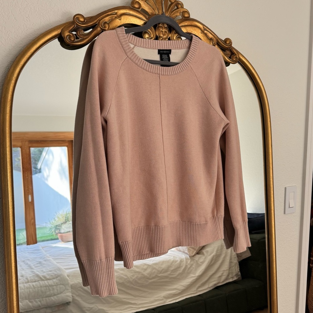 Max & Mia Soft knit crewneck with a relaxed fit Size M